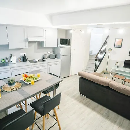بيت للعطل Au Pied Des Remparts- Maison De Caractere-3 Ch-ac *