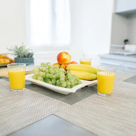 Au Pied Des Remparts- Maison De Caractere-3 Ch-ac *